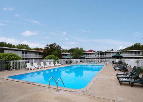 Econo Lodge Inn & Suites Augusta Facilities photo